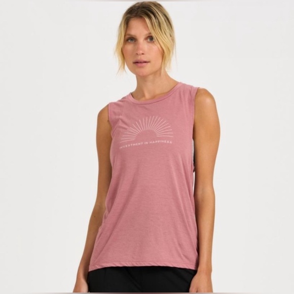 Vuori Investment in Happiness Muscle Tank Top Sleeveless Mauve Pink Large Sun - Picture 6 of 8